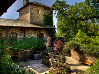 Sattui Summer Courtyard