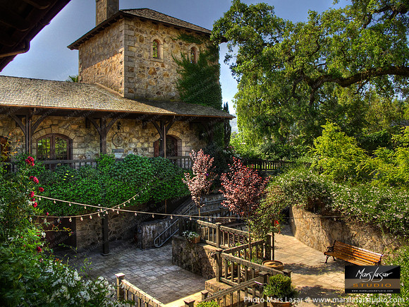 Sattui Summer Courtyard