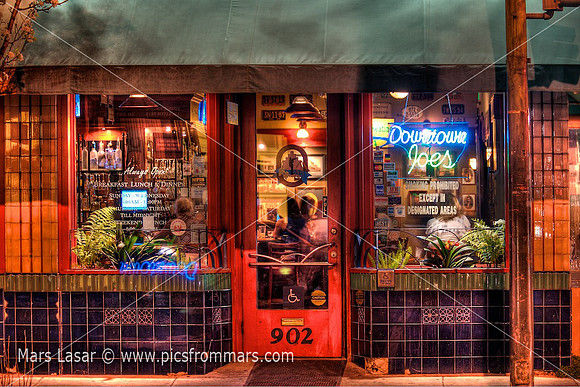 Downtown Joe's_nite 1