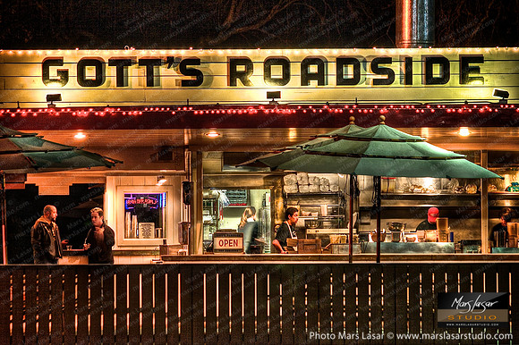 Gotts Roadside_nite 1